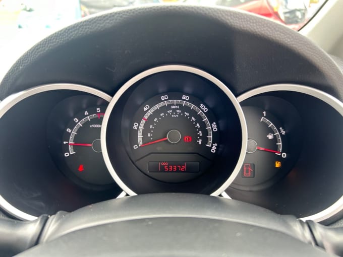 2025 Kia Venga