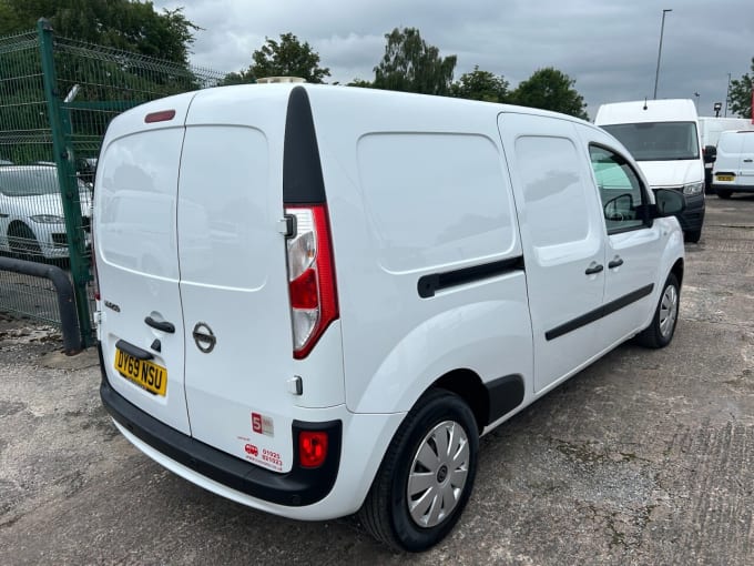 2024 Nissan Nv250