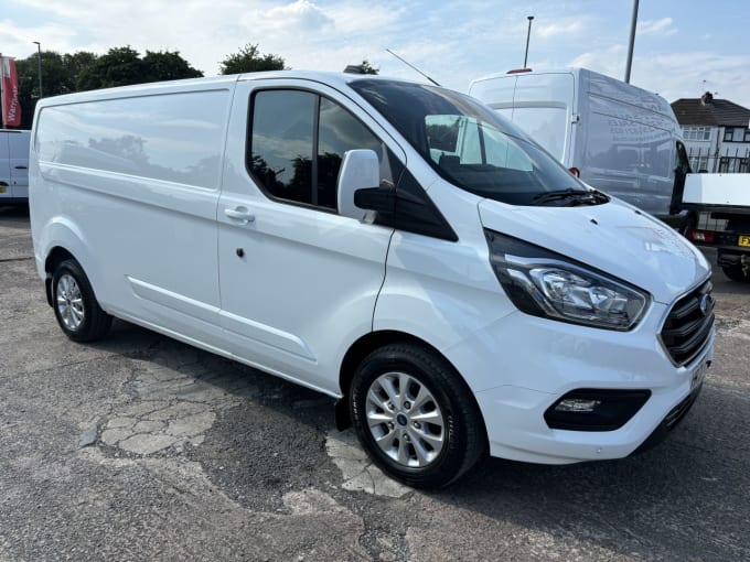 2024 Ford Transit Custom