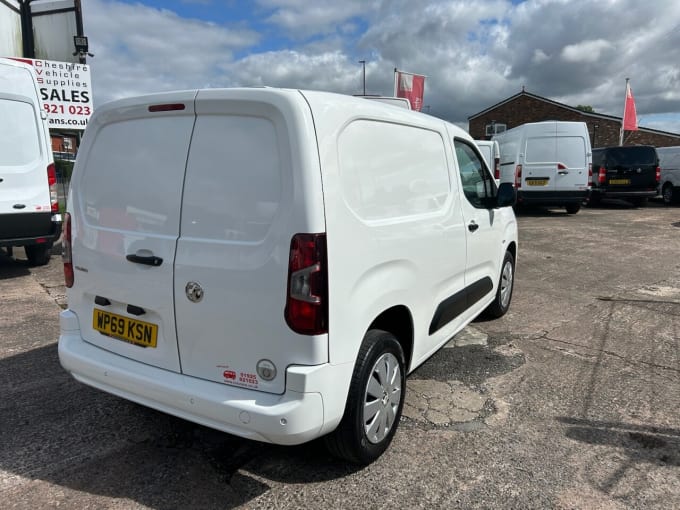 2024 Vauxhall Combo