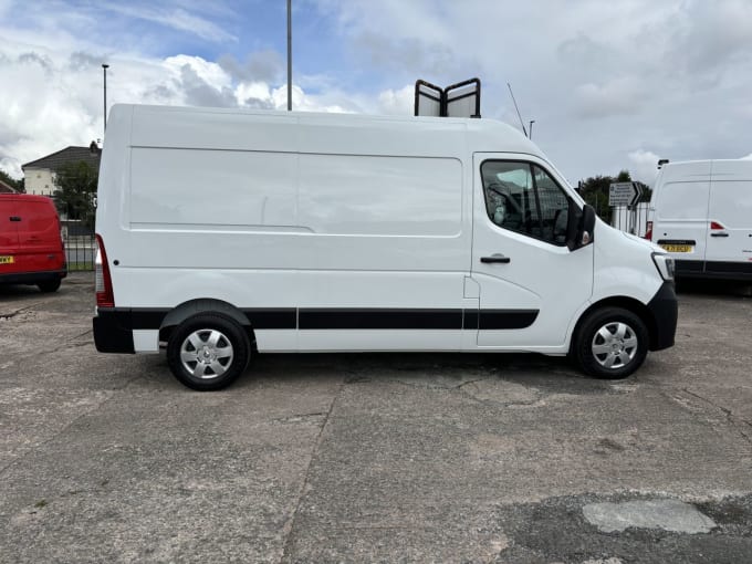 2024 Renault Master