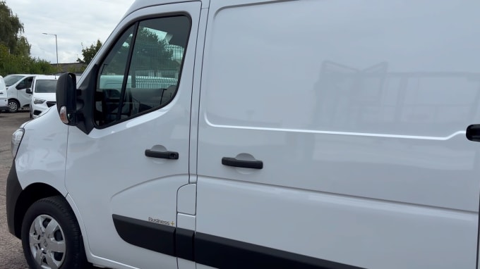 2024 Renault Master