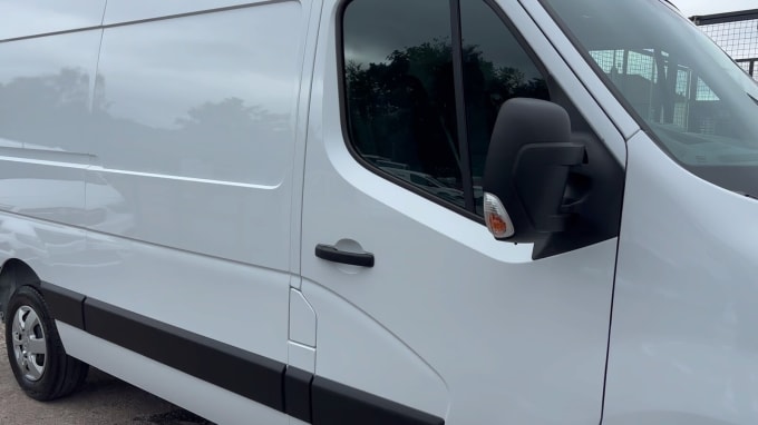 2024 Renault Master