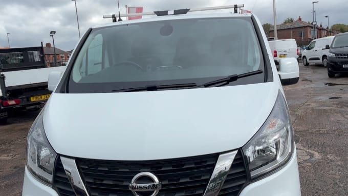 2024 Nissan Nv300