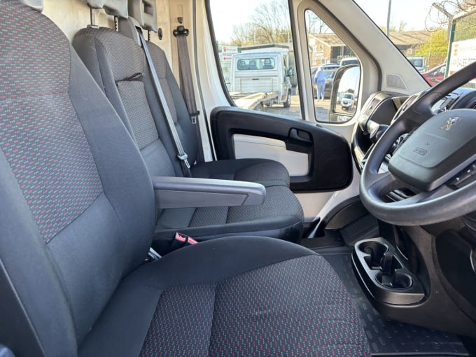 2025 Peugeot Boxer