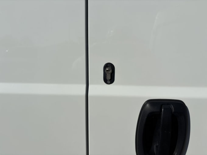 2025 Peugeot Boxer