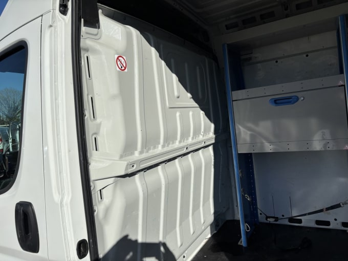 2025 Peugeot Boxer