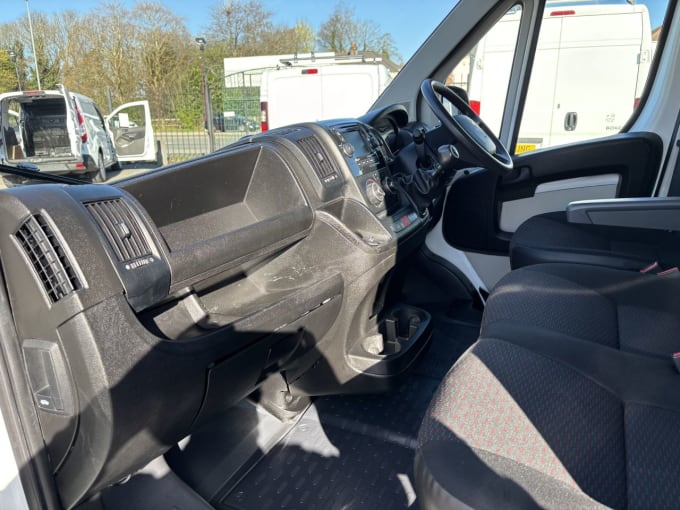 2025 Peugeot Boxer