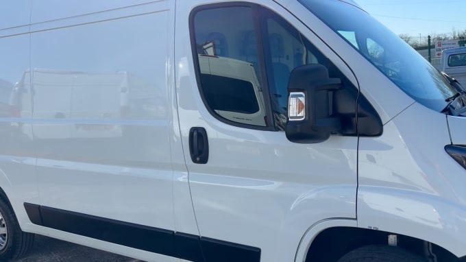 2025 Peugeot Boxer