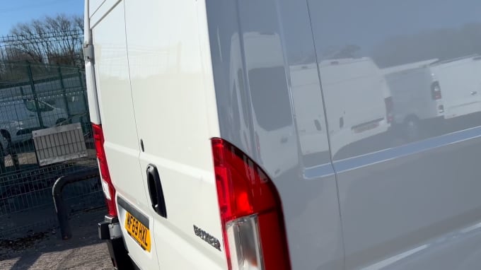 2025 Peugeot Boxer