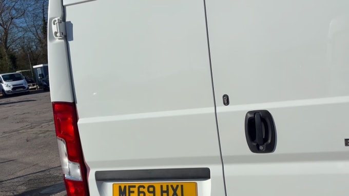 2025 Peugeot Boxer