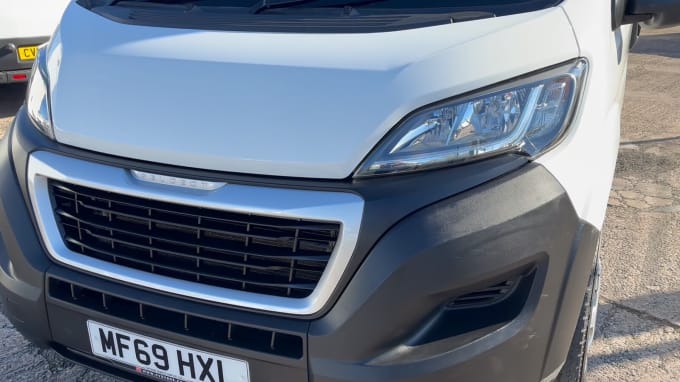 2025 Peugeot Boxer