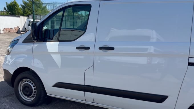 2025 Ford Transit Custom