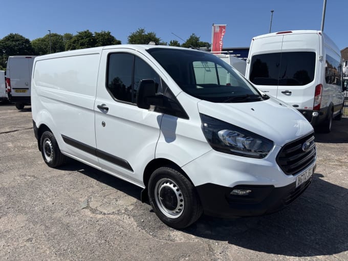 2025 Ford Transit Custom