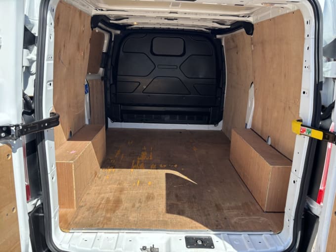 2025 Ford Transit Custom