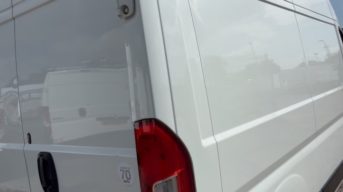 2025 Peugeot Boxer