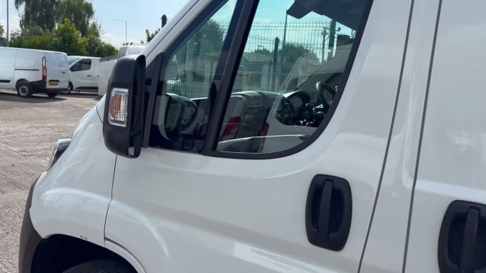 2025 Peugeot Boxer