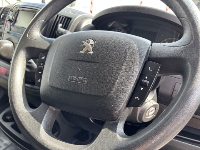 2025 Peugeot Boxer