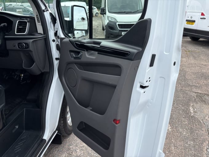 2025 Ford Transit Custom