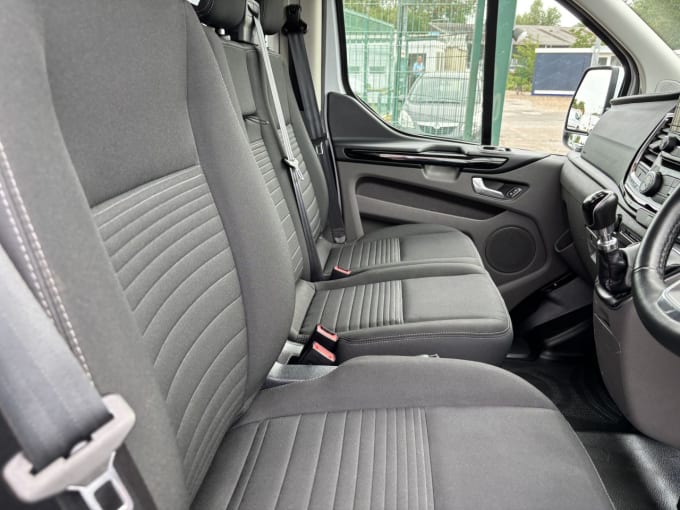 2025 Ford Transit Custom