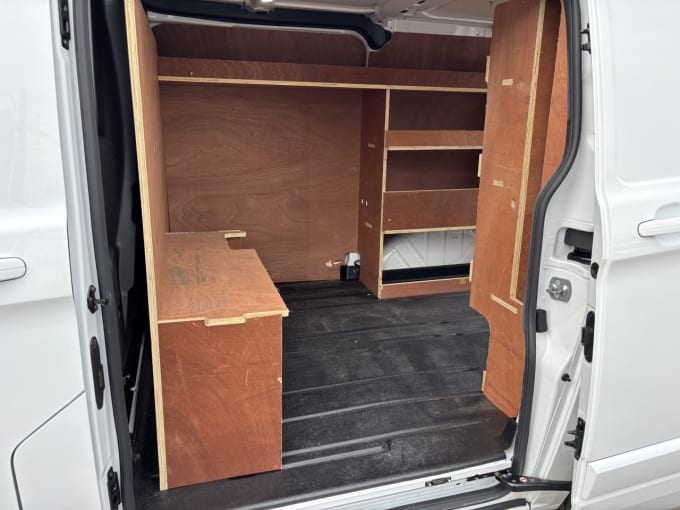 2025 Ford Transit Custom