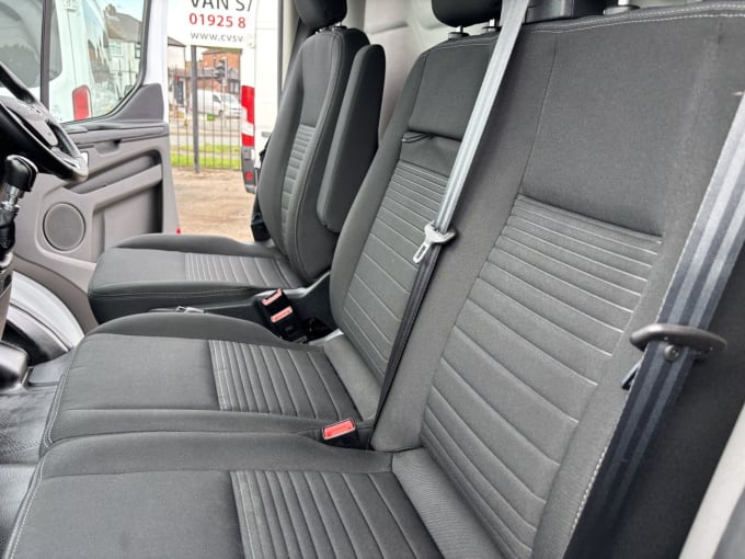 2025 Ford Transit Custom