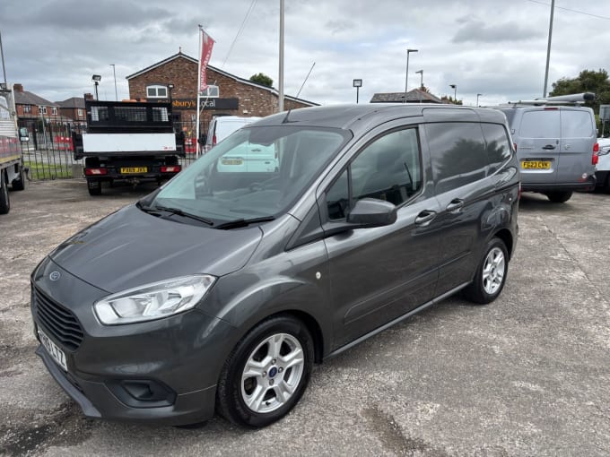 2025 Ford Transit Courier