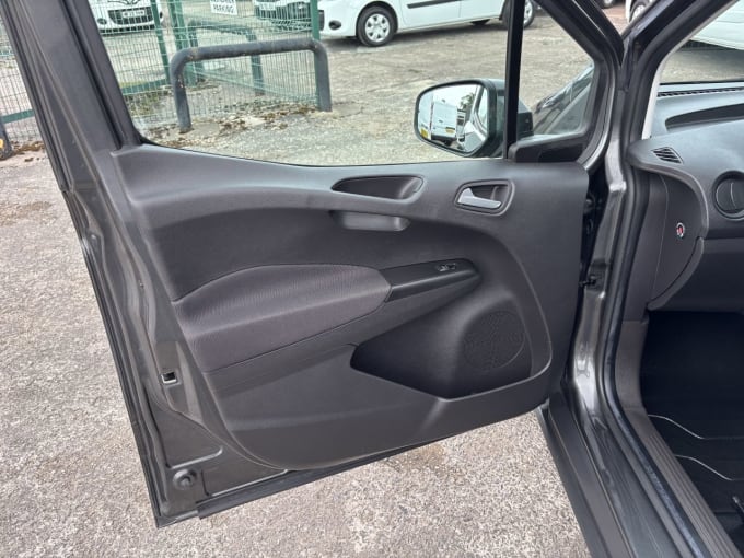 2025 Ford Transit Courier
