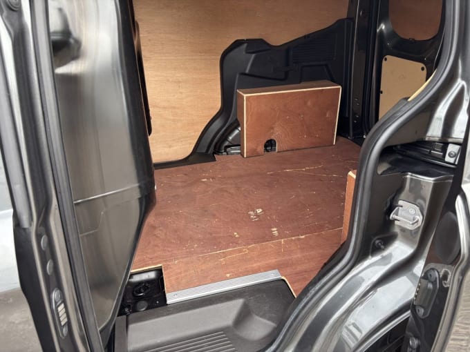 2025 Ford Transit Courier