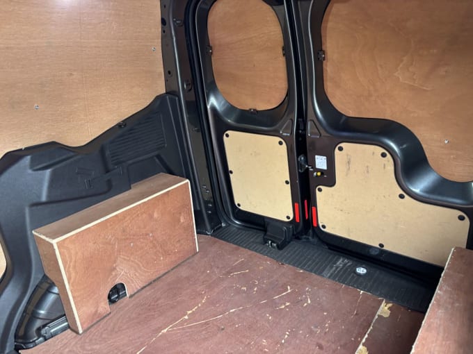 2025 Ford Transit Courier