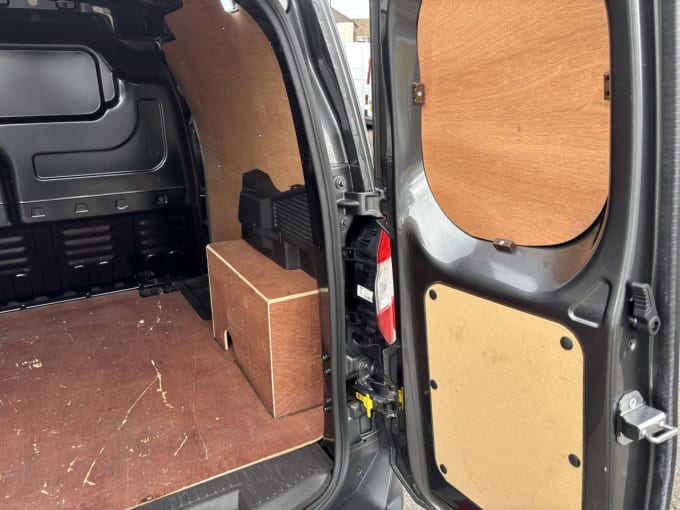 2025 Ford Transit Courier