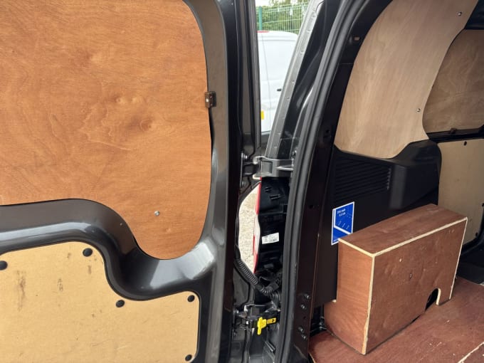 2025 Ford Transit Courier