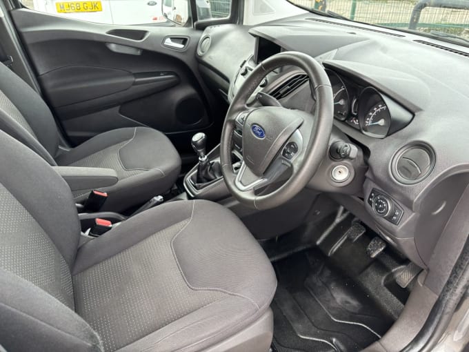 2025 Ford Transit Courier