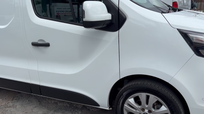2025 Nissan Primastar