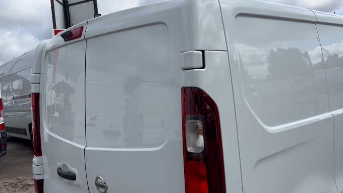 2025 Nissan Primastar