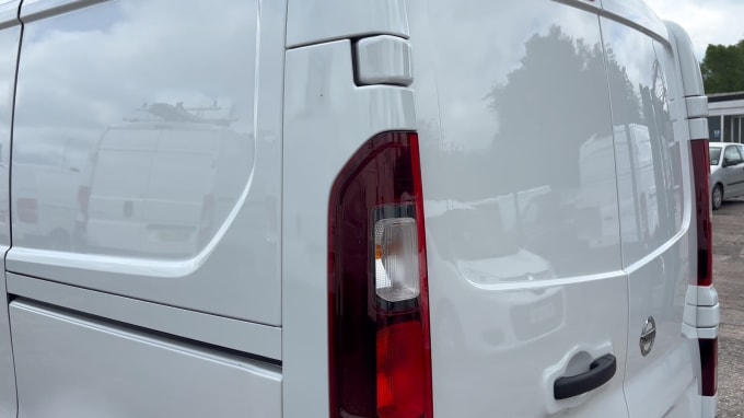 2025 Nissan Primastar