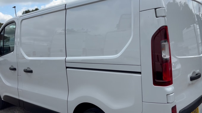 2025 Nissan Primastar