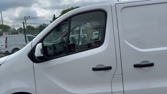 2025 Nissan Primastar