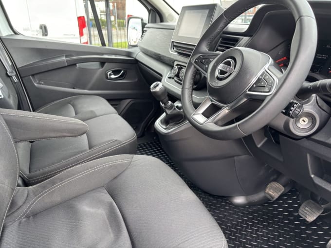 2025 Nissan Primastar
