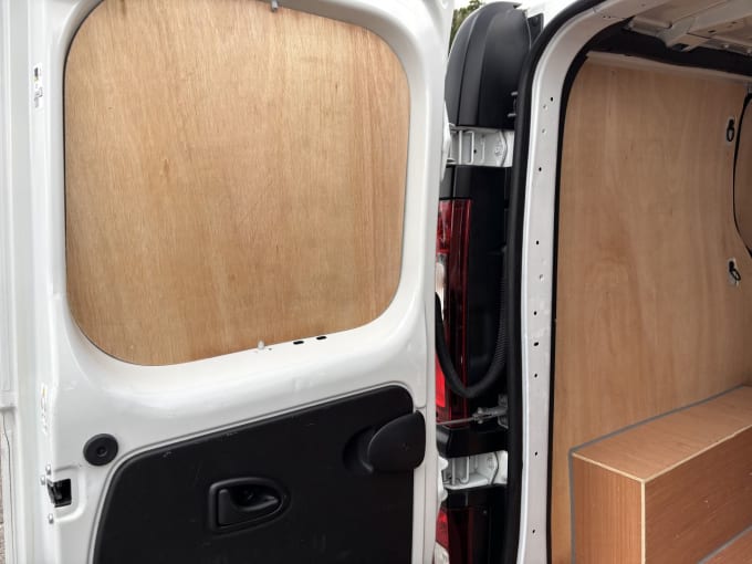 2025 Renault Trafic