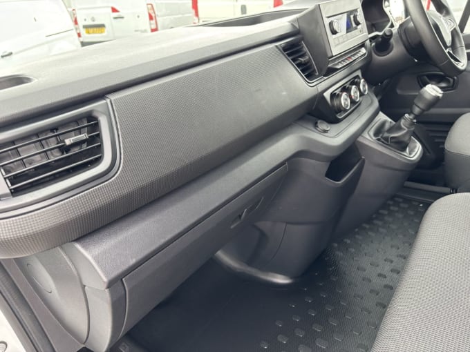 2025 Renault Trafic
