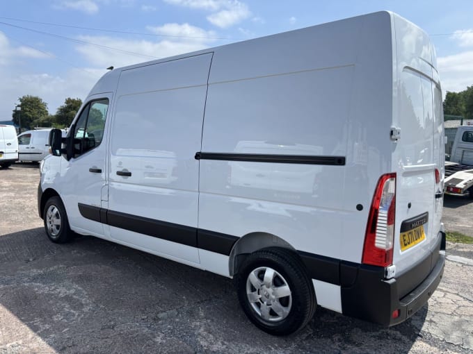 2025 Renault Master