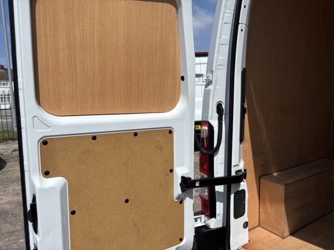 2025 Renault Master