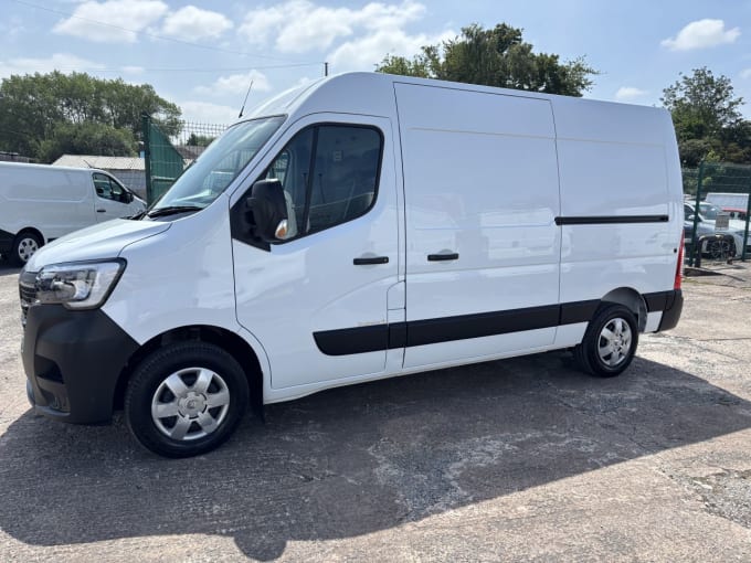 2025 Renault Master