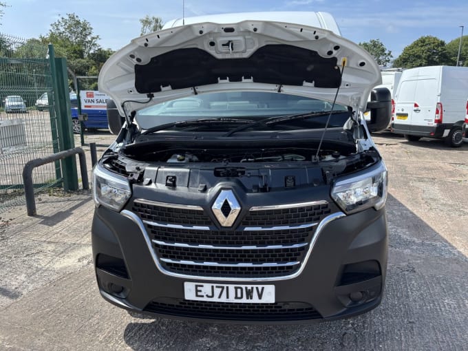 2025 Renault Master