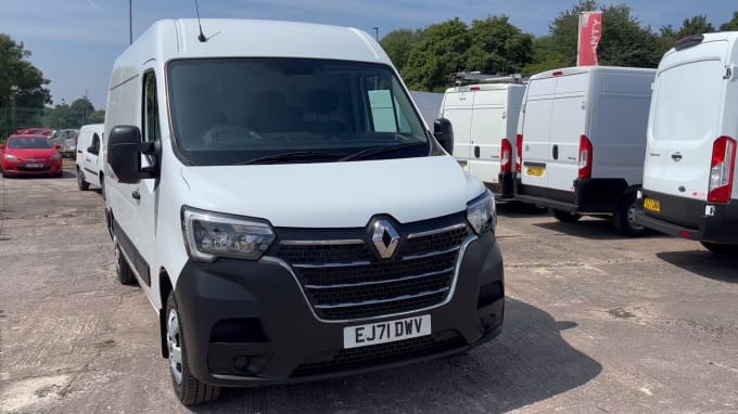 2025 Renault Master
