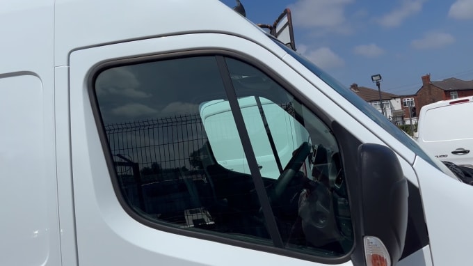 2025 Renault Master