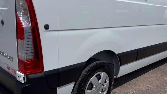 2025 Renault Master
