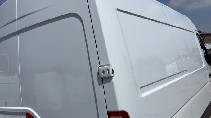 2025 Renault Master