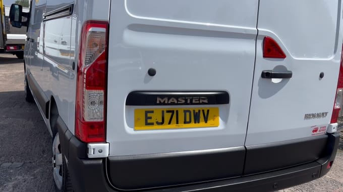 2025 Renault Master